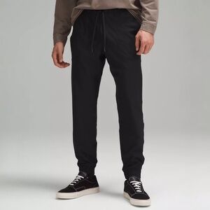 LULULEMON ABC Jogger in Black size M